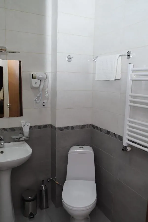 Legend Hotel Tbilisi 3*,