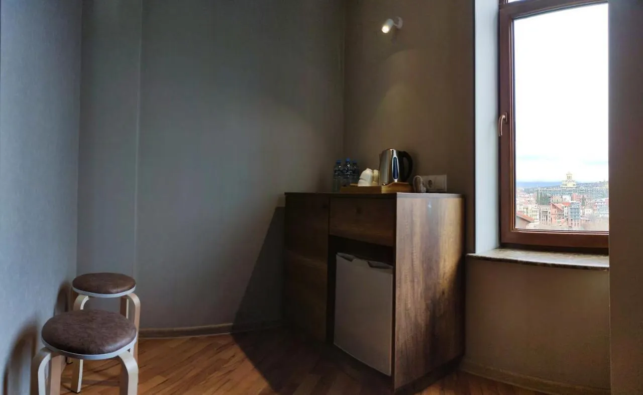 Legend Hotel Tbilisi 3*,